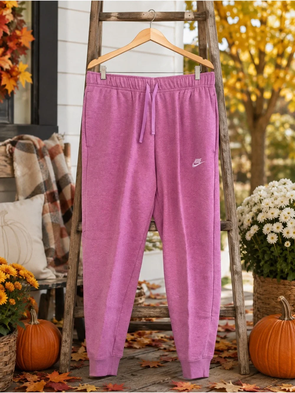 Nike Women’s Pink Jogger Sweatpants Size Large Standard Fit Mid-Rise